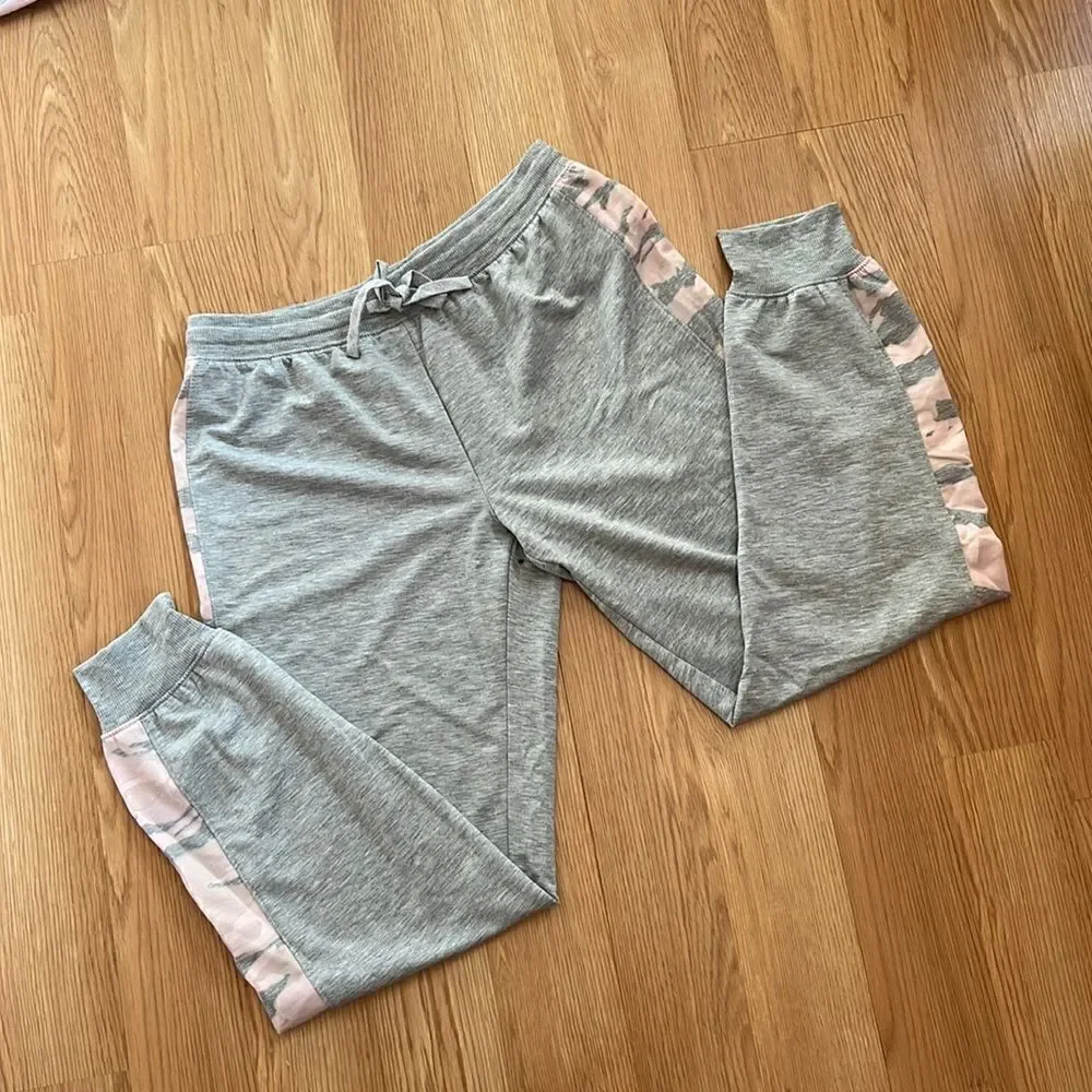 Splendid Size Small Lounge Set - Picture 2 of 4